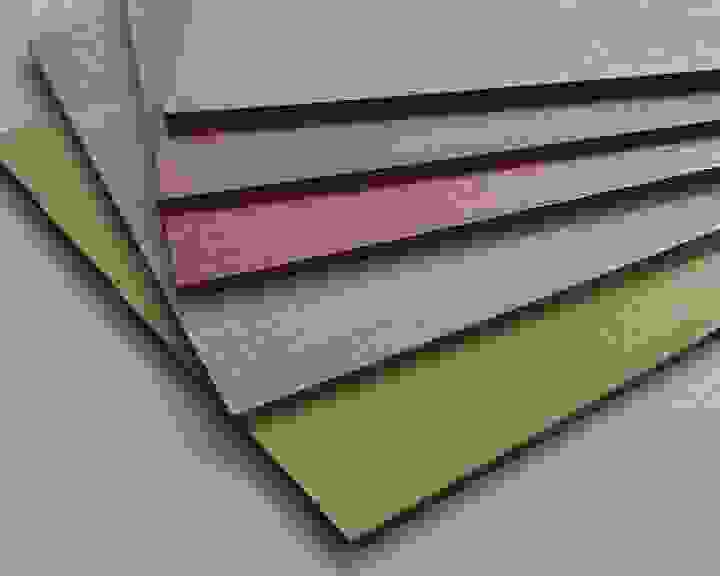 HDF - formáty: 2800 x 2090 mm / tloušťky: 2,5 - 3,3 mm