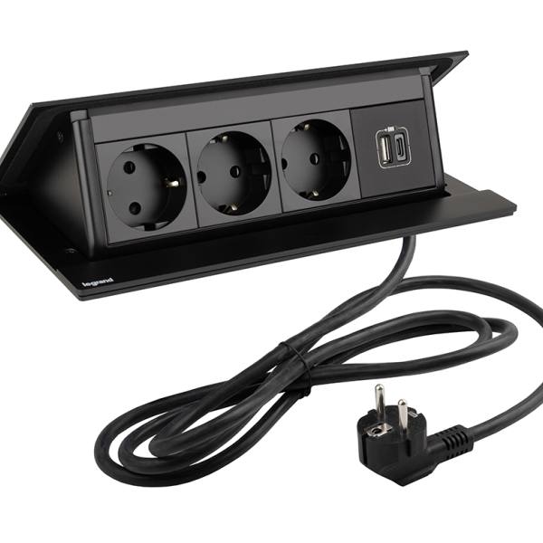 LEGRAND PopUp, 3x230V, 1x USB A/C, černá matná, SCHUKO