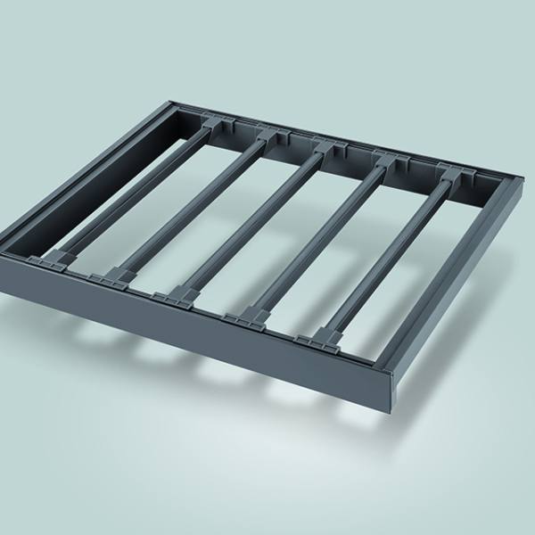 StrongWire držák kalhot s rámem a tlumeným výsuvem, 600 mm, hnědý